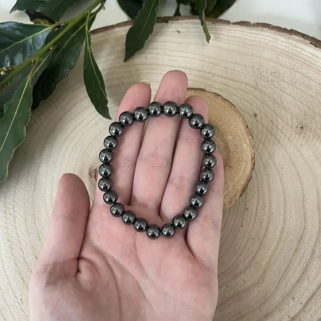 Bracelet Hématite: Le Secret d’une Énergie Équilibrée -