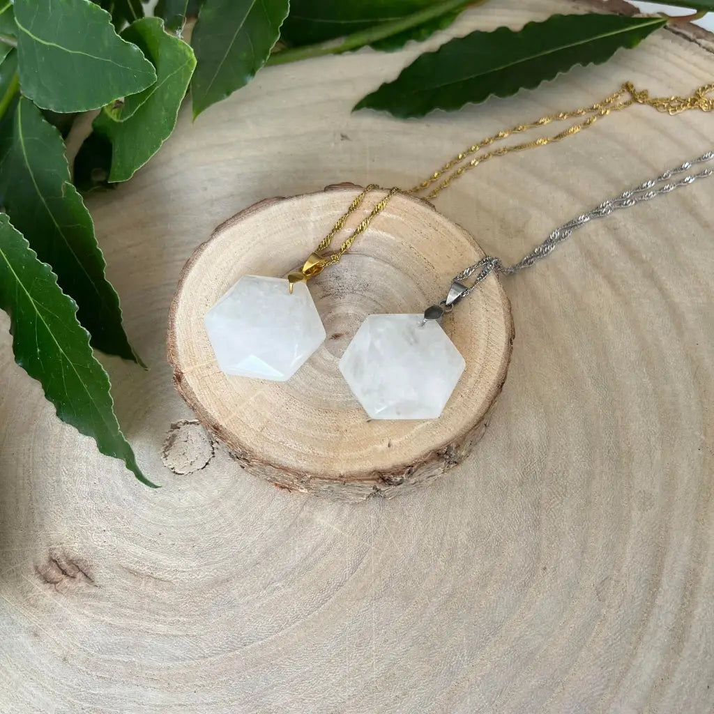 Cristal de Quartz: Le Collier avec Pendentif Naturel