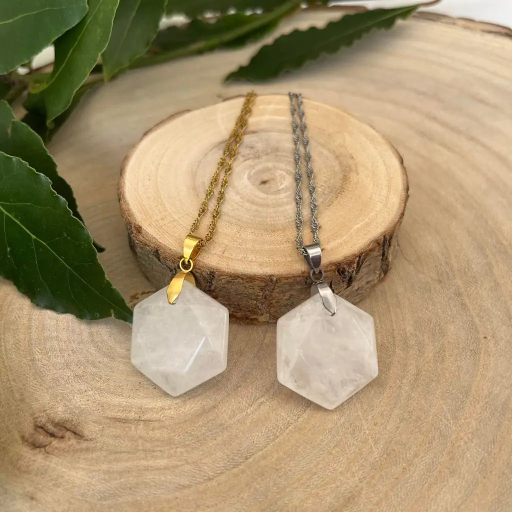 Cristal de Quartz: Le Collier avec Pendentif Naturel