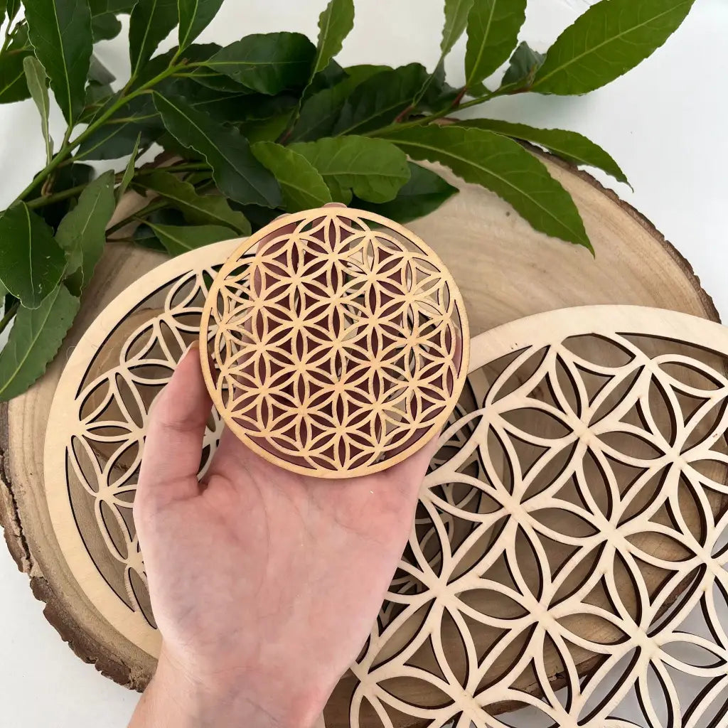 Plaque Fleur de Vie en Bois: Chargez Vos Bijoux